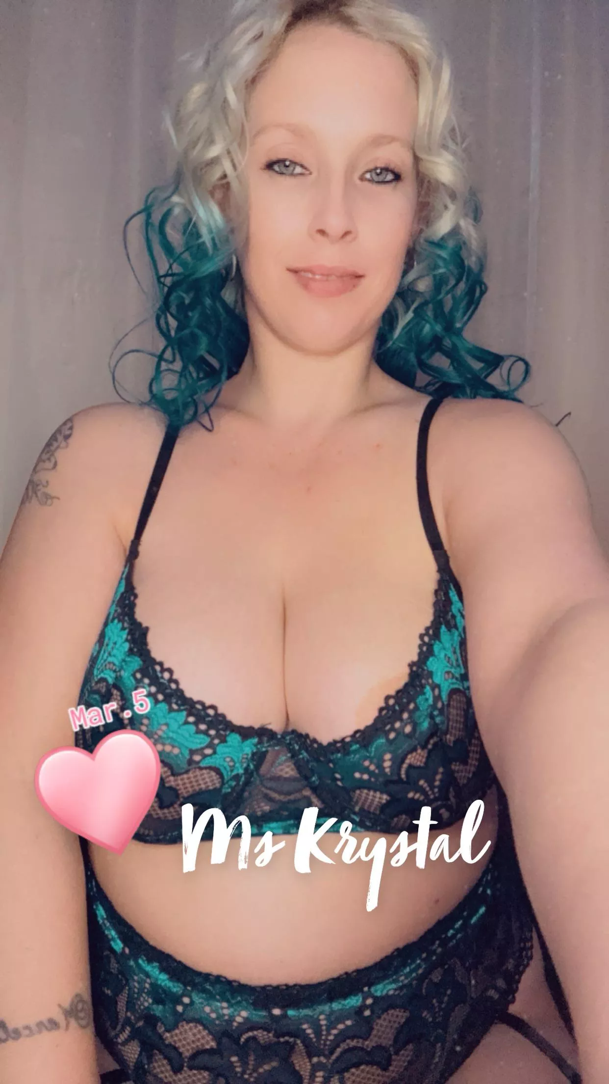 Your naughty MILF 