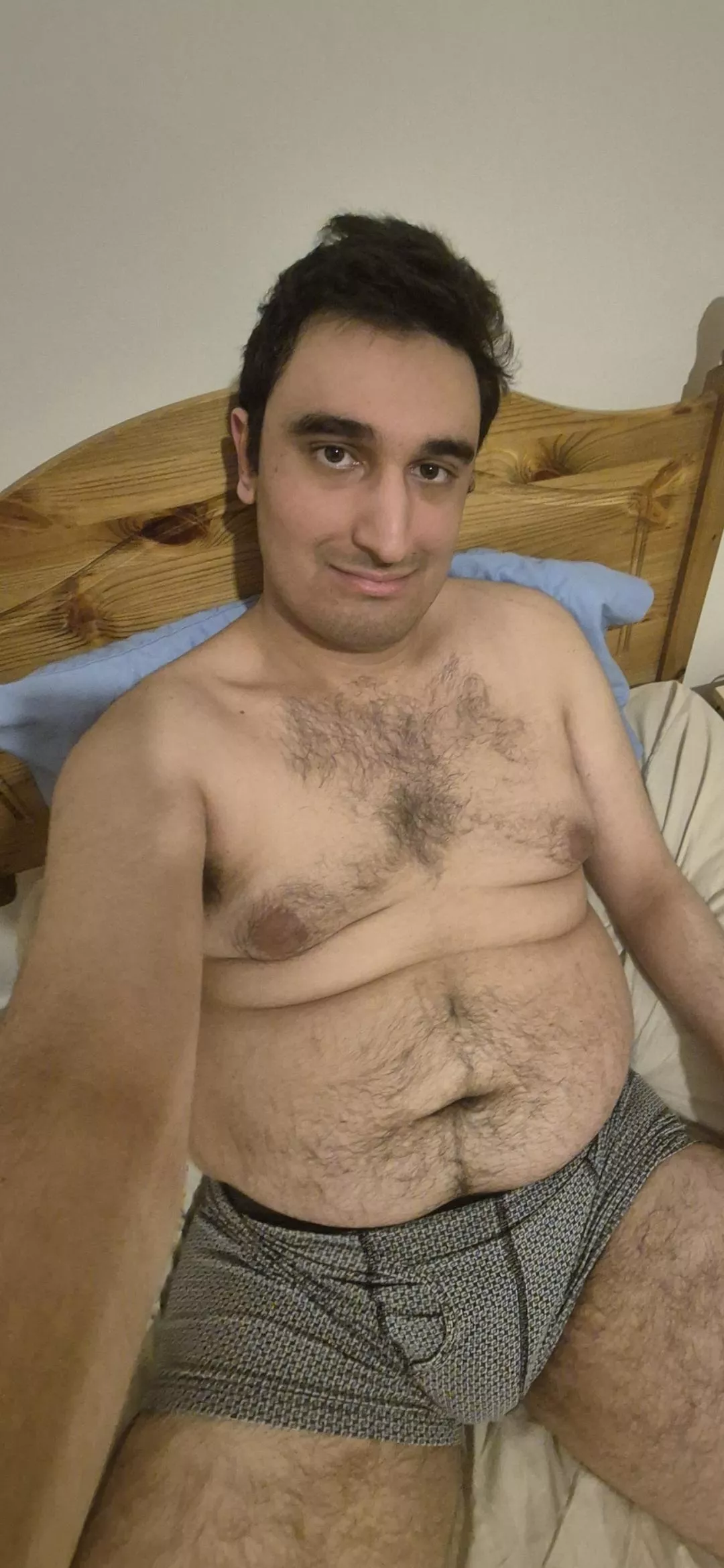 6'4. 216 lbs. Trying to gain some confidence...