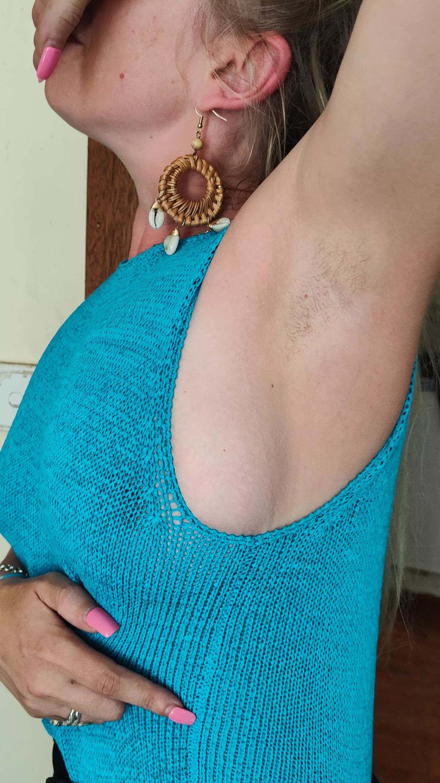 Eat my side boob haters 💕