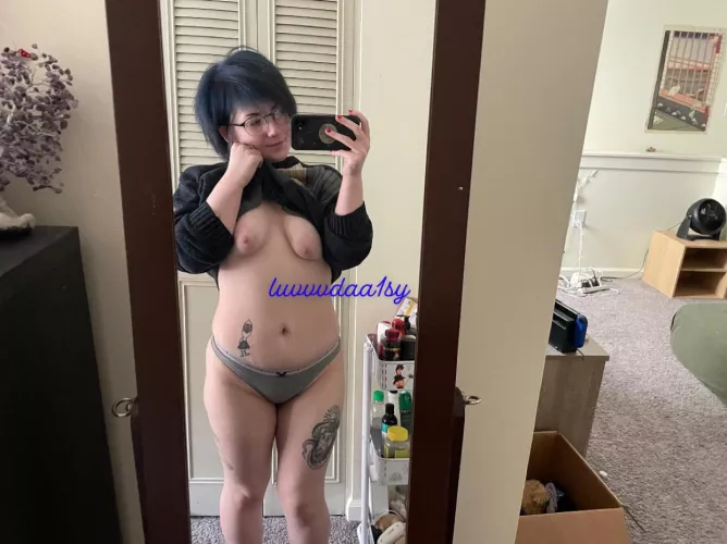 i love taking pics with the window open 