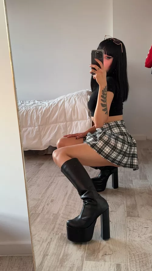 The boots stay on during sex ;)