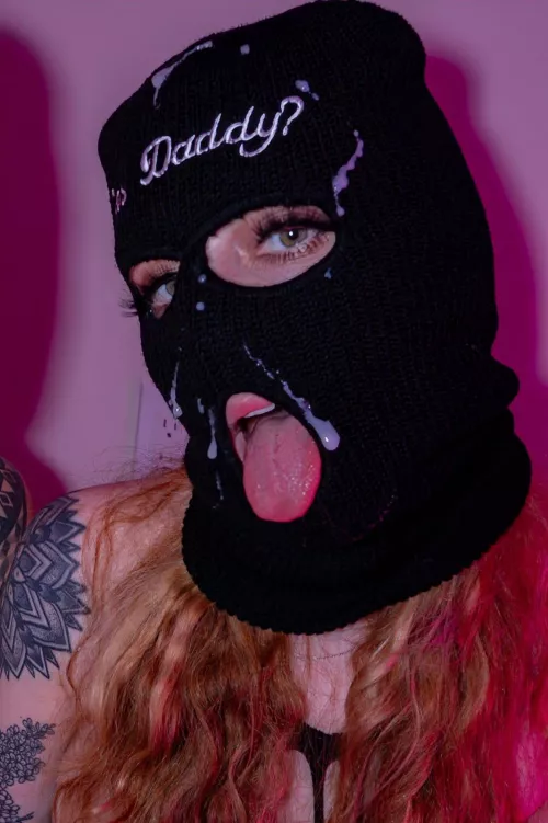 This is a cum robbery give me your cum daddy