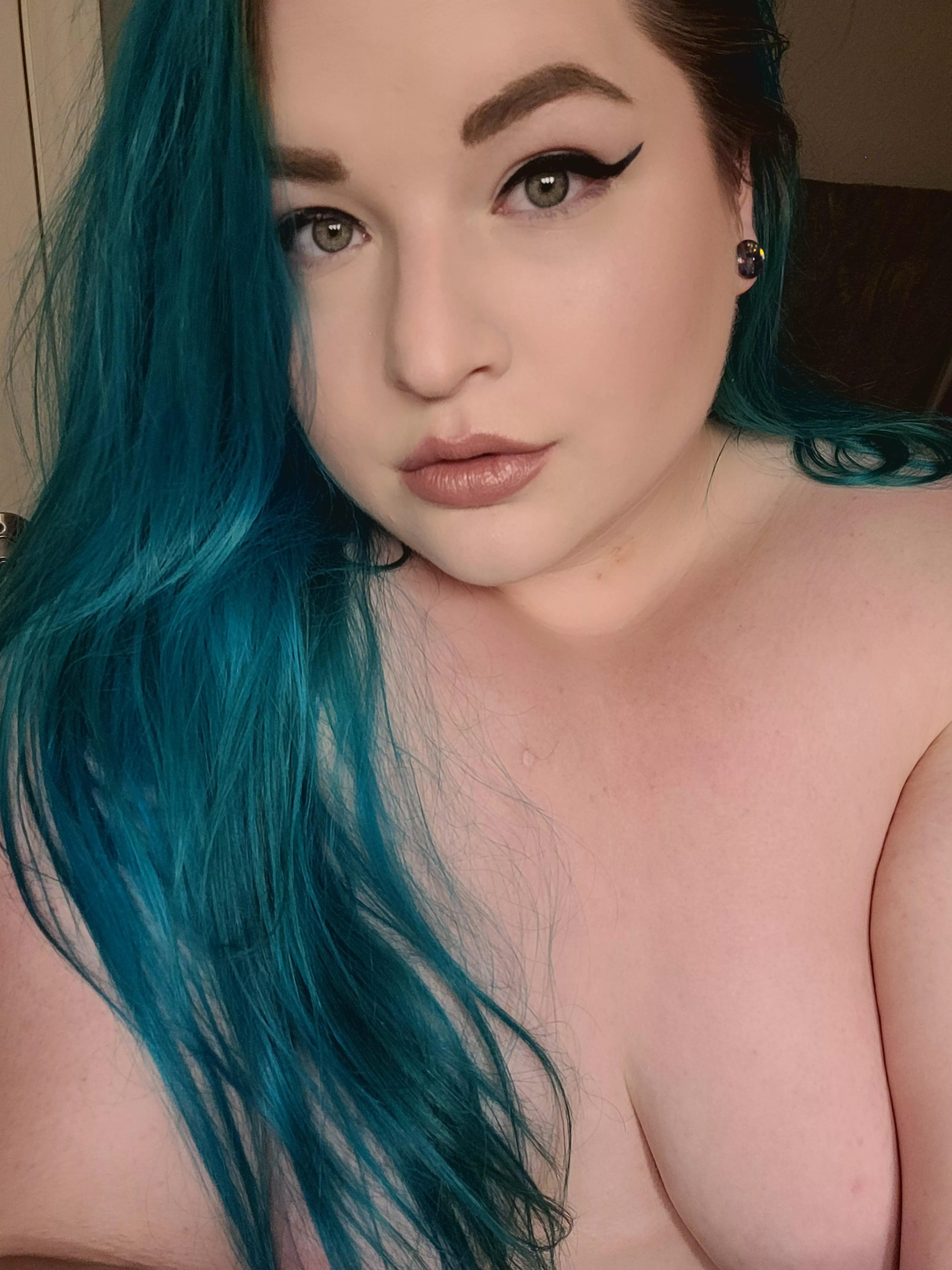 What band do you wanna fuck to? I know my answer rn