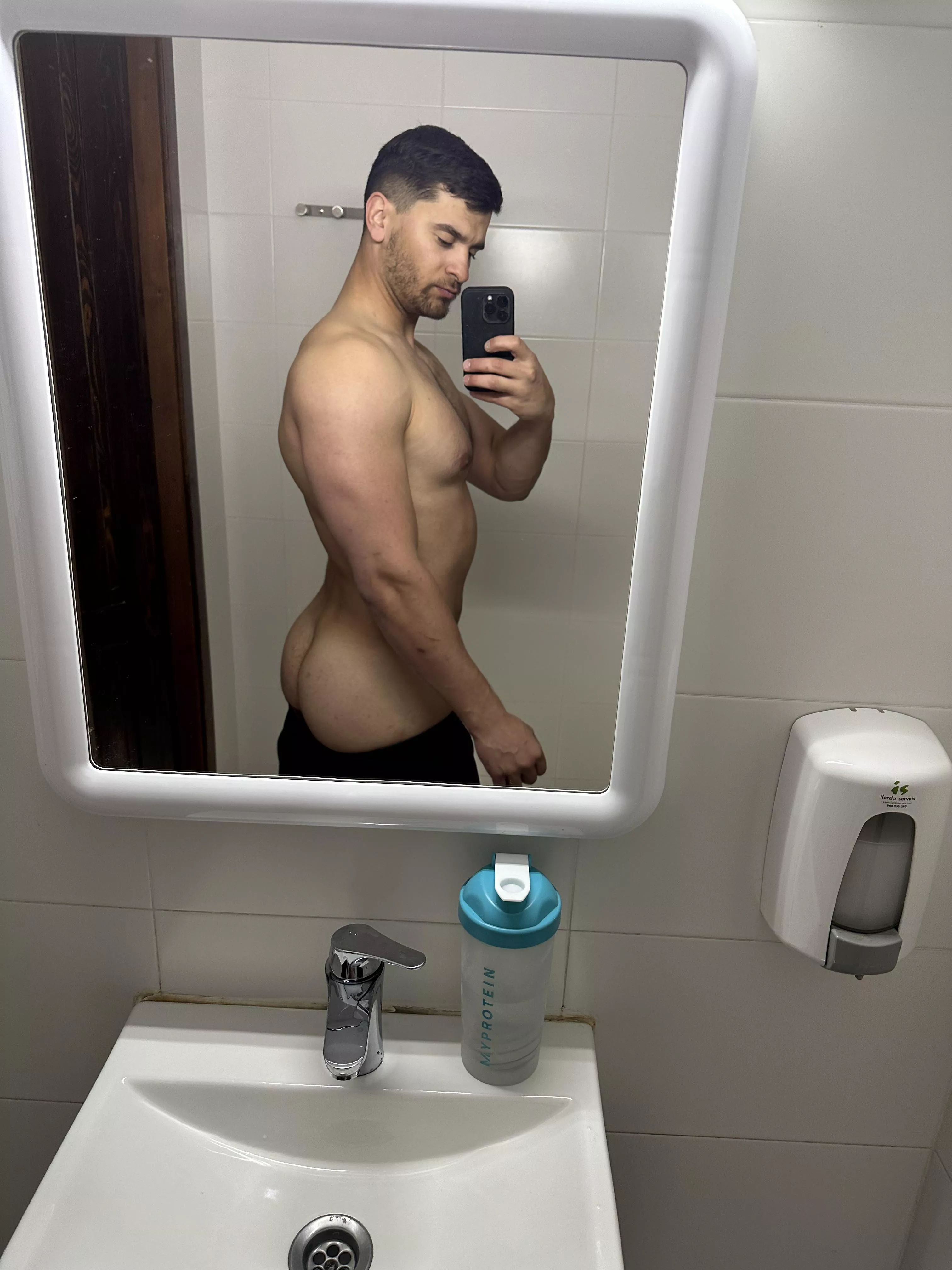 Am I cute? Be brutally honest