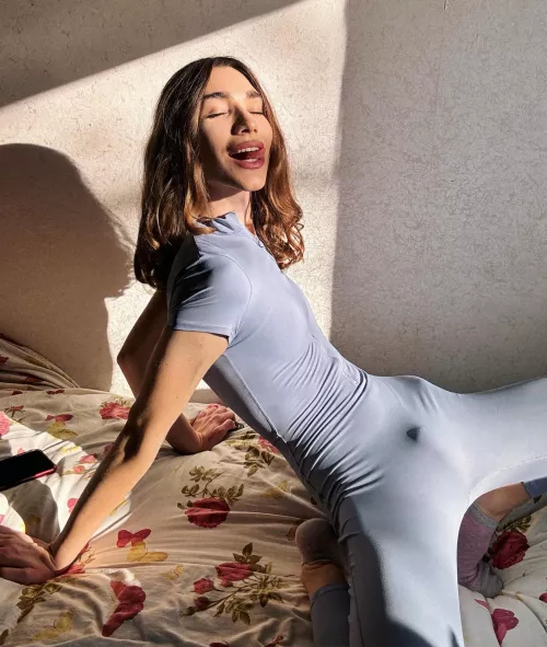 Any straight guys wanna touch it?