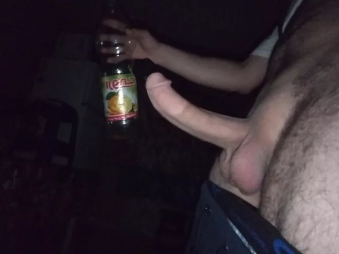 Daddy needs some sloppy head rn any volunteers?