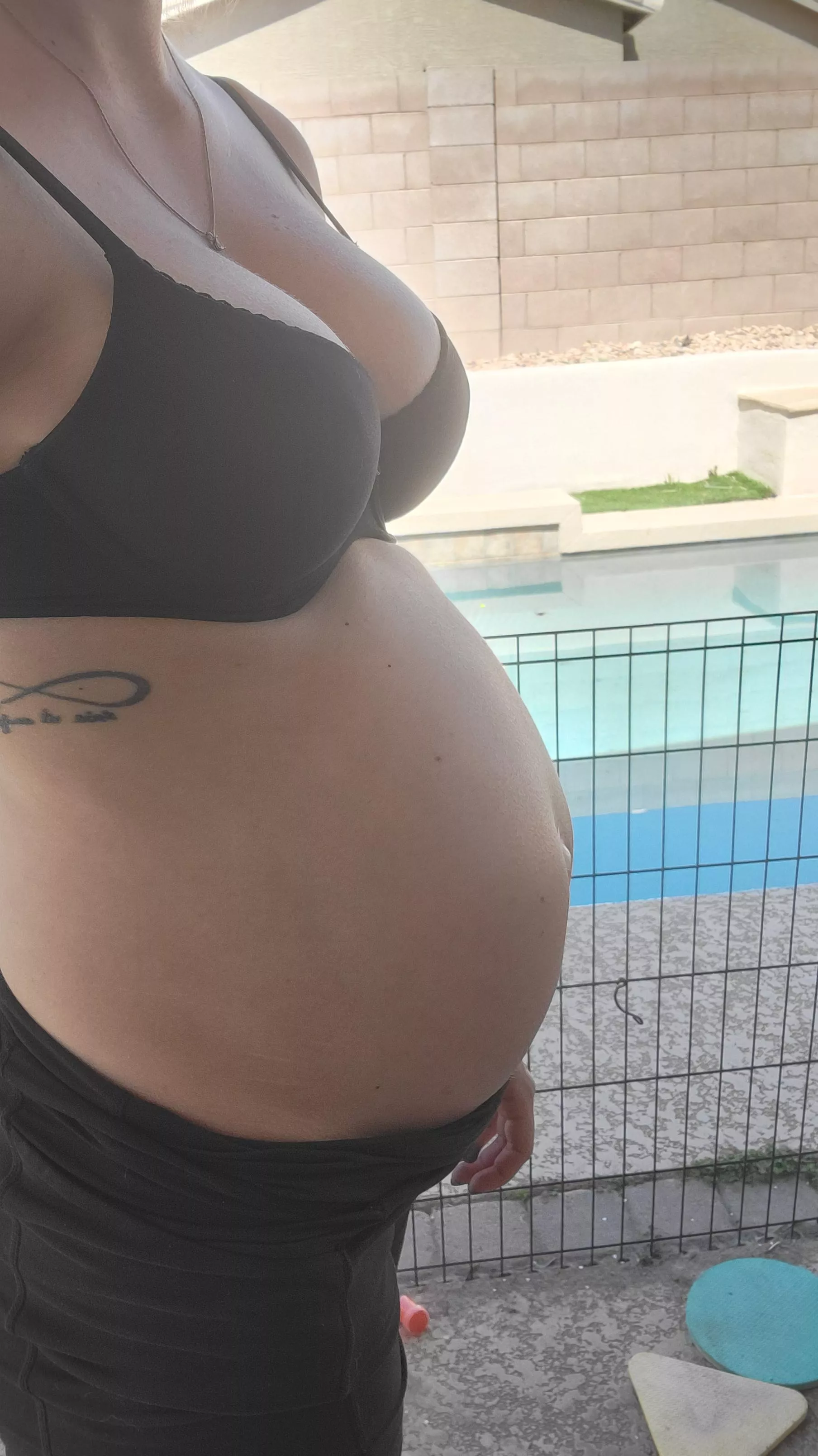 Growing so big and round 👀