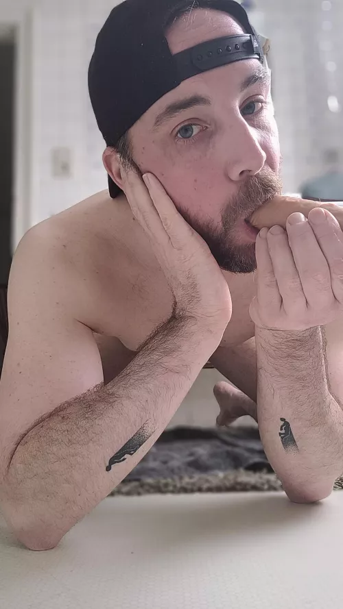 I want to suck cock 24/7!