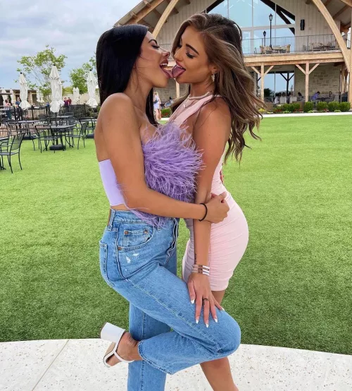 They might be more than best friends 