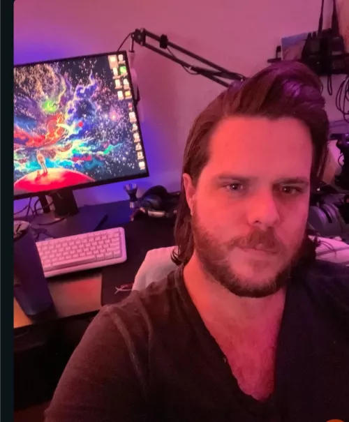 Big bro type for gaming buds, stuck at home usually cause I’m disabled from a lot accident… pc, Xbox, switch. Also movies and stuff