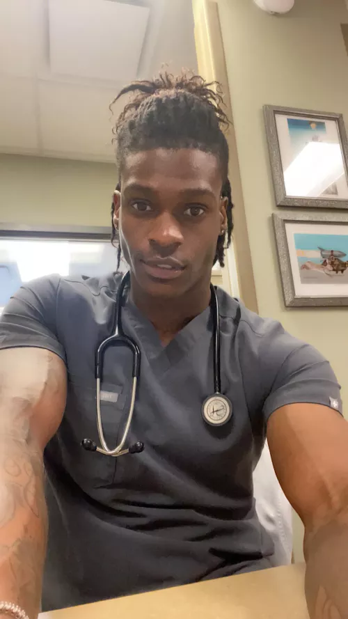 just clocked out, TGIF 😜✨