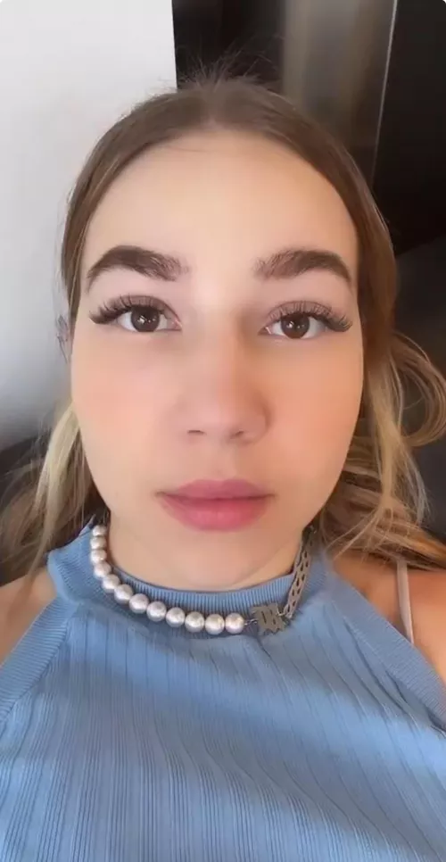 My name is Nelli, and I was a really well behaved hypno puppy today!