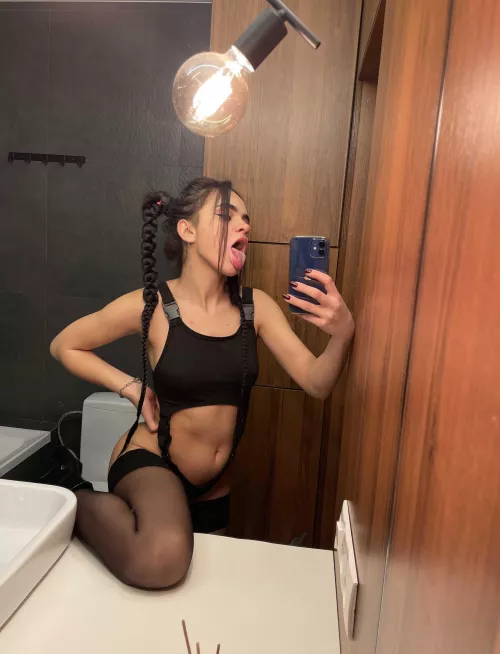 Tell me the size of your member with just one smiley