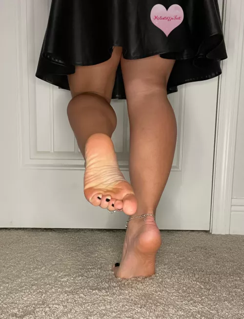 what's the first thing that comes to your mind when you see my soles? 😜