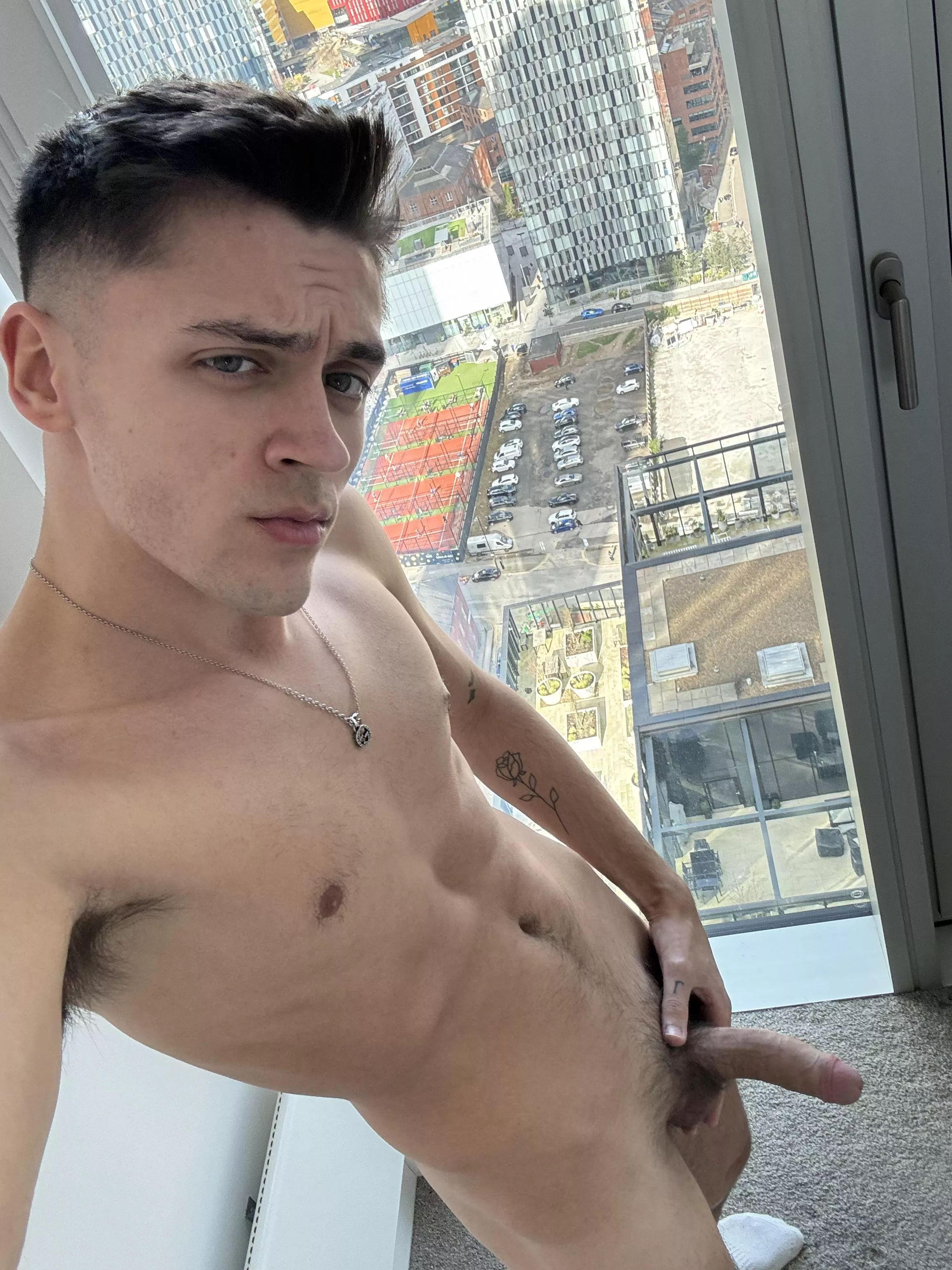 [18] i love giving my neighbours a view 