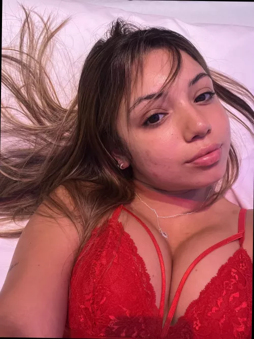 can i be your favorite latina cam girl?