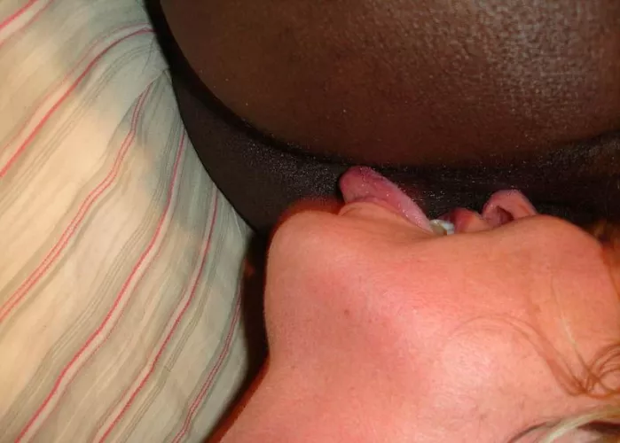 [F>M] Giving him a lick