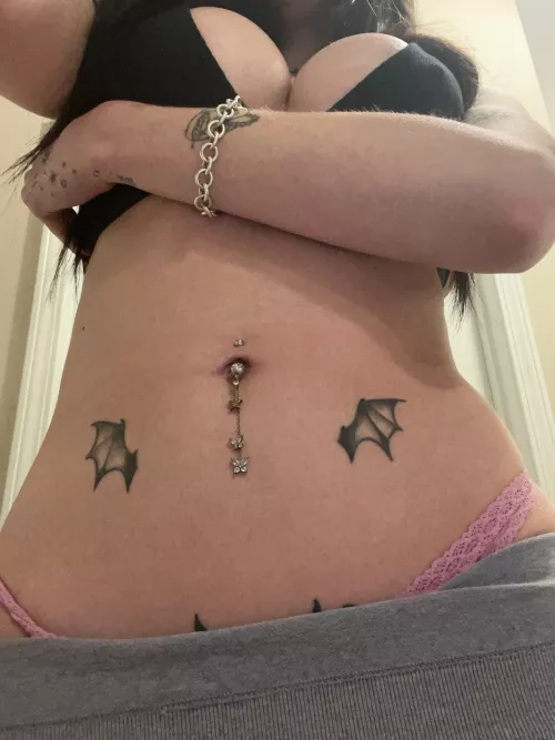 I dare you to lick my bellybutton