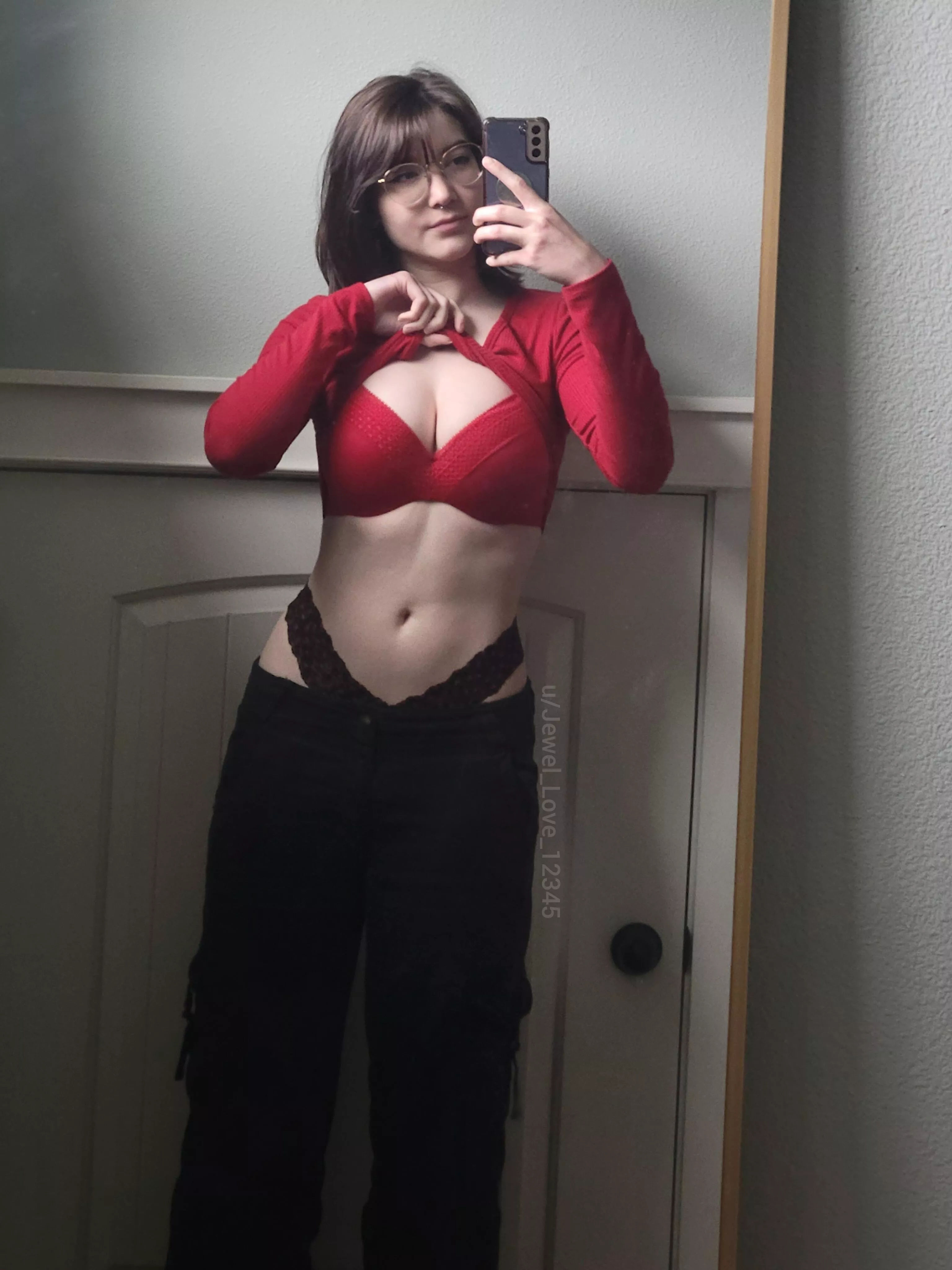 I like to match my bra and panties to my outfit 😘