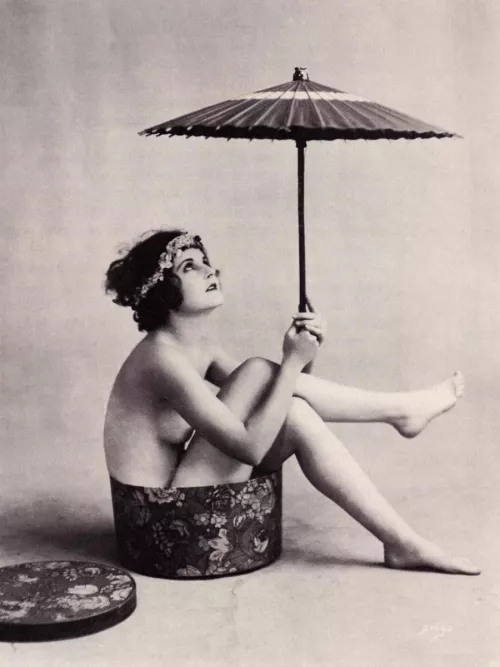 Sir, A few slates have been dislodged from the roof of my servants quarters, I instruct them to be vigilant for any ingress of rain water.