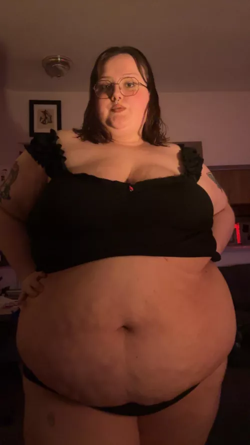 would you fuck a 22 yr old ssbbw? 💋 dms open 