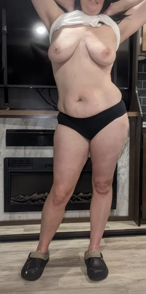 Are my mommy hangers worth stroking to 