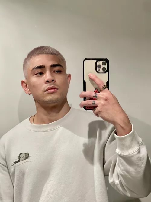 Got a new hairstyle, what do you think of my new look?