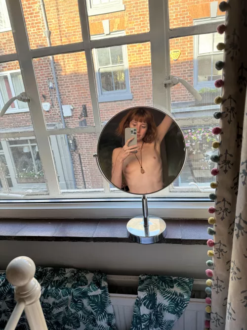 Hairy armpits during golden hour 🧡