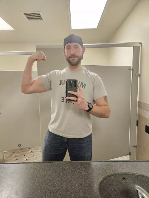 Happy Monday. Sending you all the hugs and good vibes for a great day! 