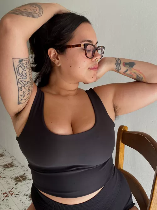 Here's my big tits and hairy pits to make your day a lil hornier!