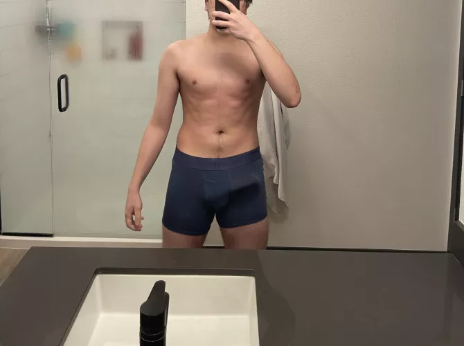 I love when my bulge shows through my pants, such a confidence booster