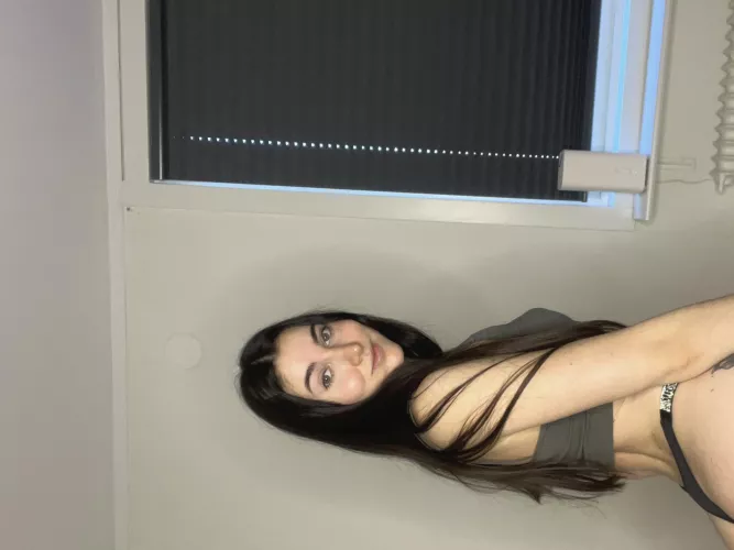  I prefer to greet you from work in this position 