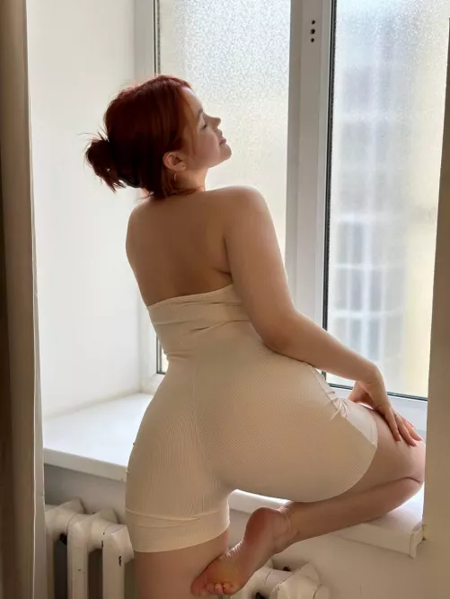 I want to be fucked on this windowsill