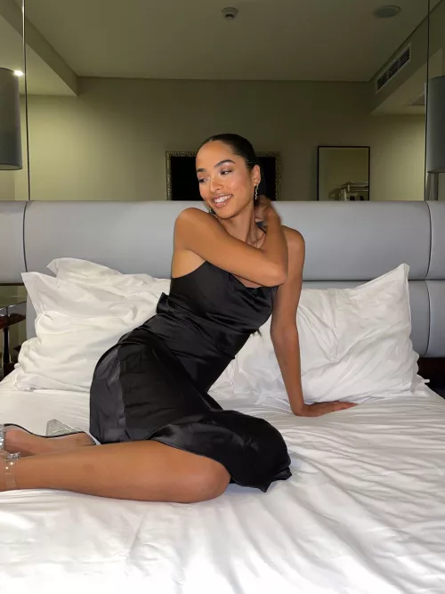 Not sure if classy, but I do feel sexy and pretty in this dress.