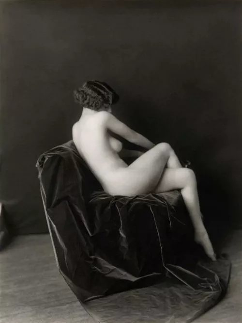 studio nude about 1918