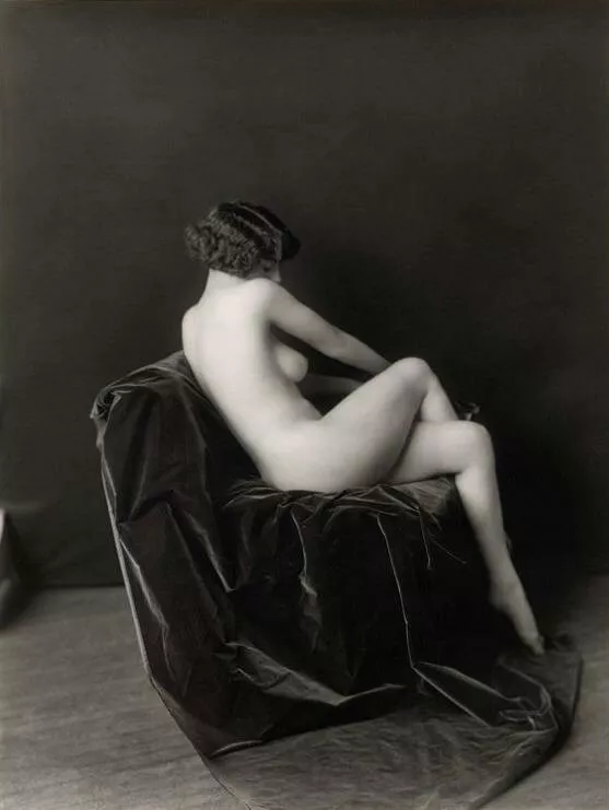 studio nude about 1918