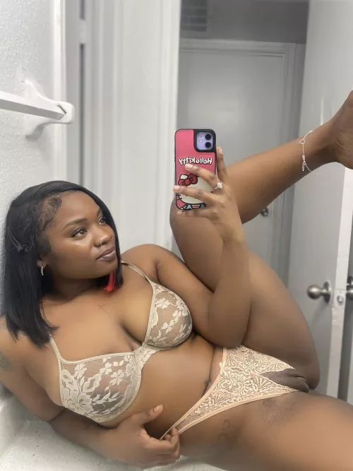 What i wear to bed , do you like it?