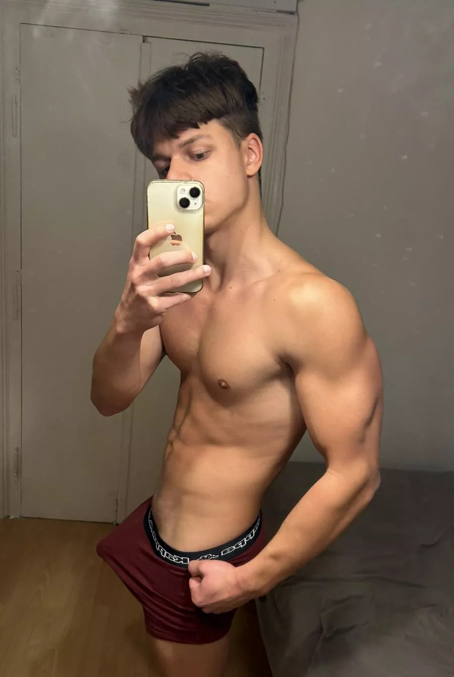 (19)Would you touch it?