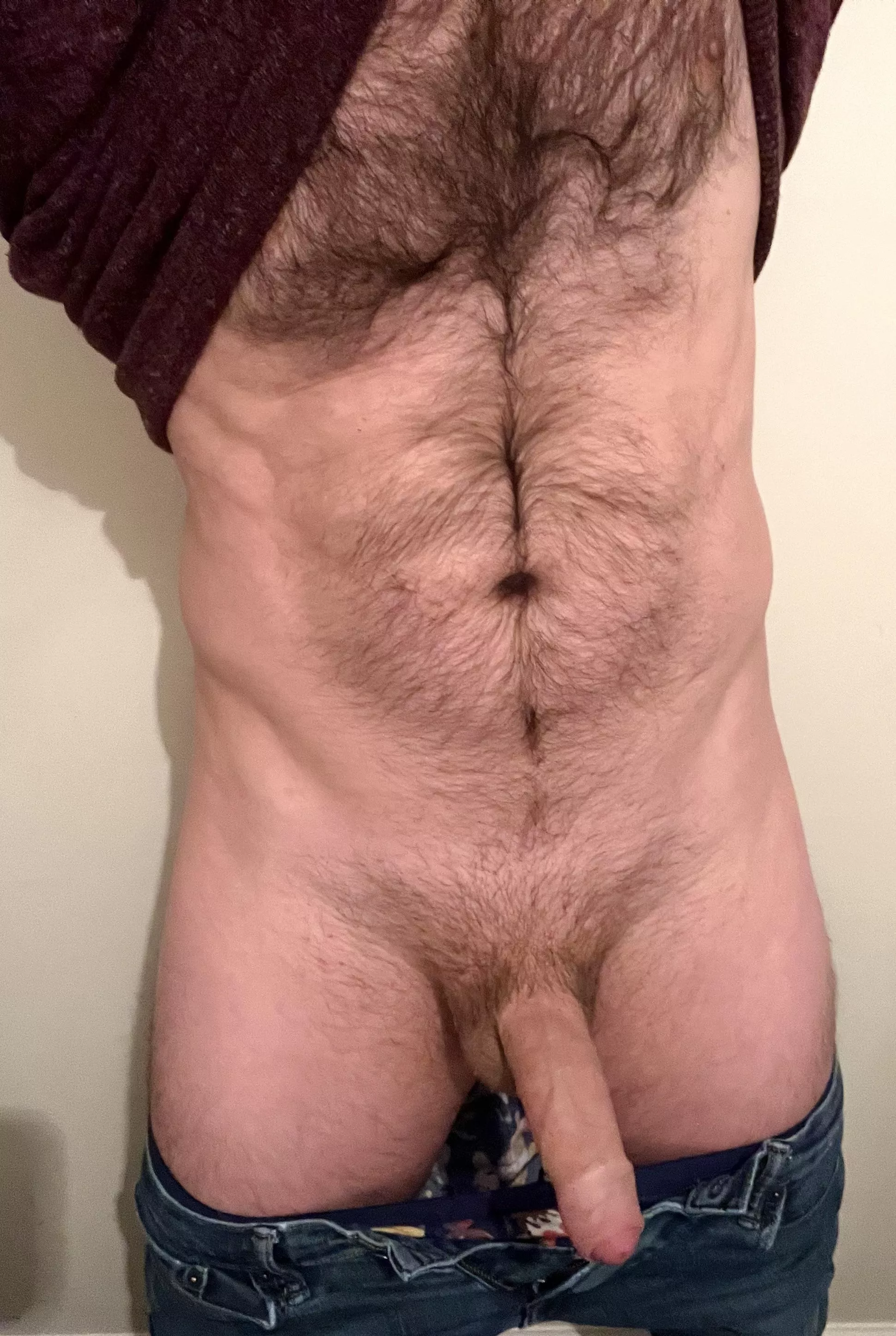 (35) Hi, I’m Richard. Chicago dad. No clickbait title, just my hairy chest and my dick. Let me know if you like what you see?