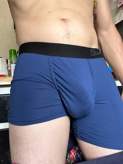 Hanging around on a Monday.