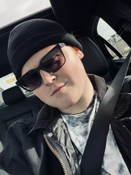 Hey everyone ✌🏻🖤