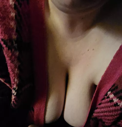 Hubby doesnt know about my naughty reddit. 