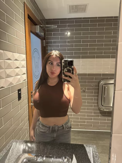 I look like a good girl here @tessaromina