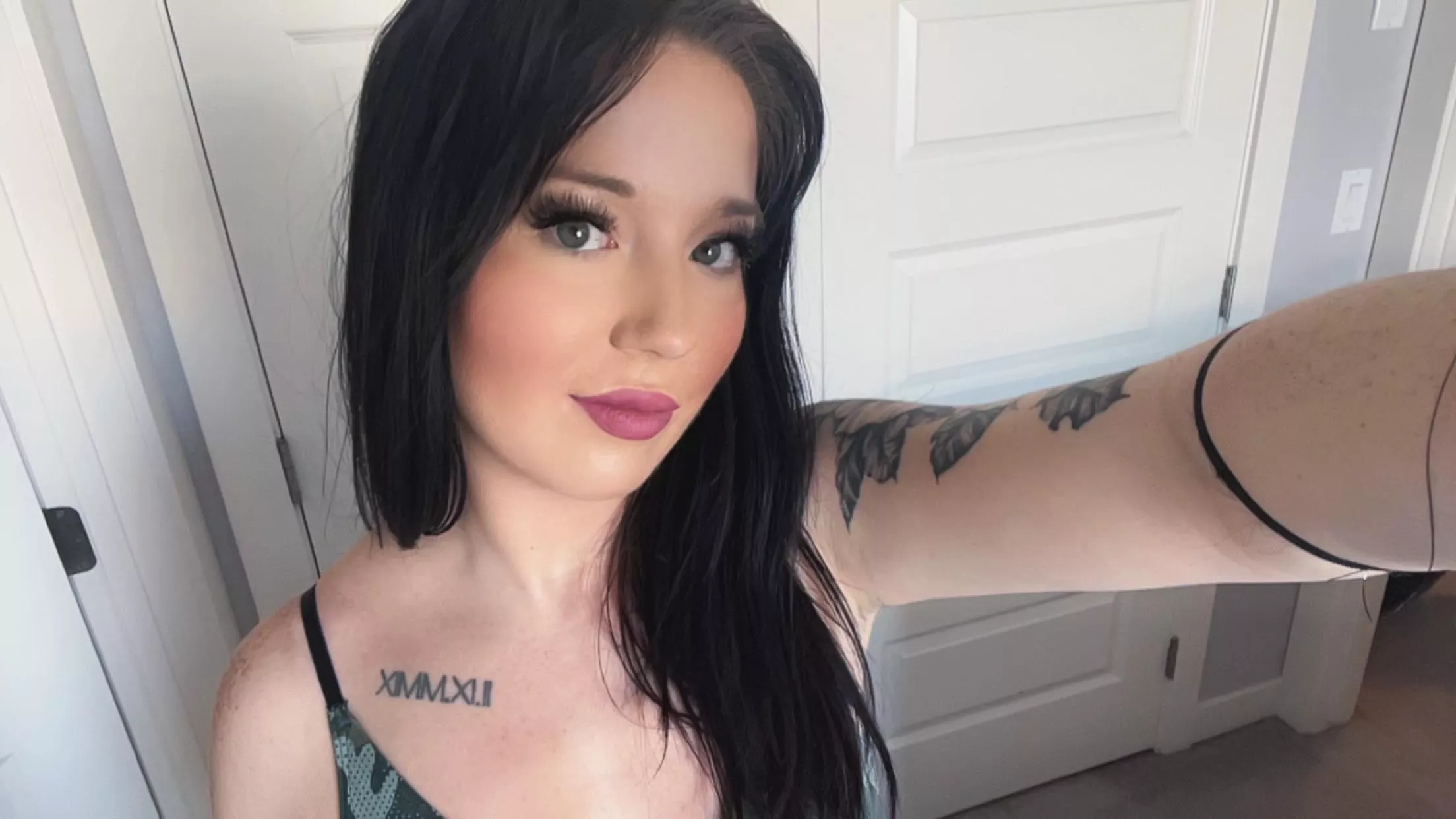 If you don't shake your ass to metal, what are you doing?