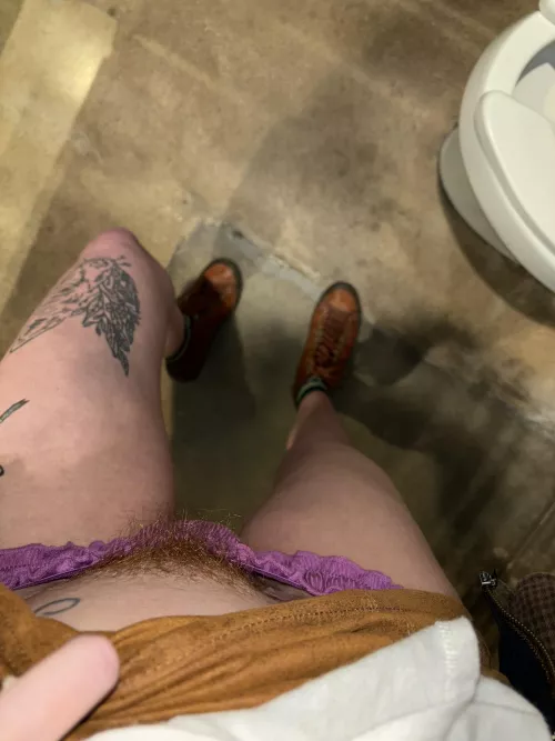 meet me in the restroom 😏