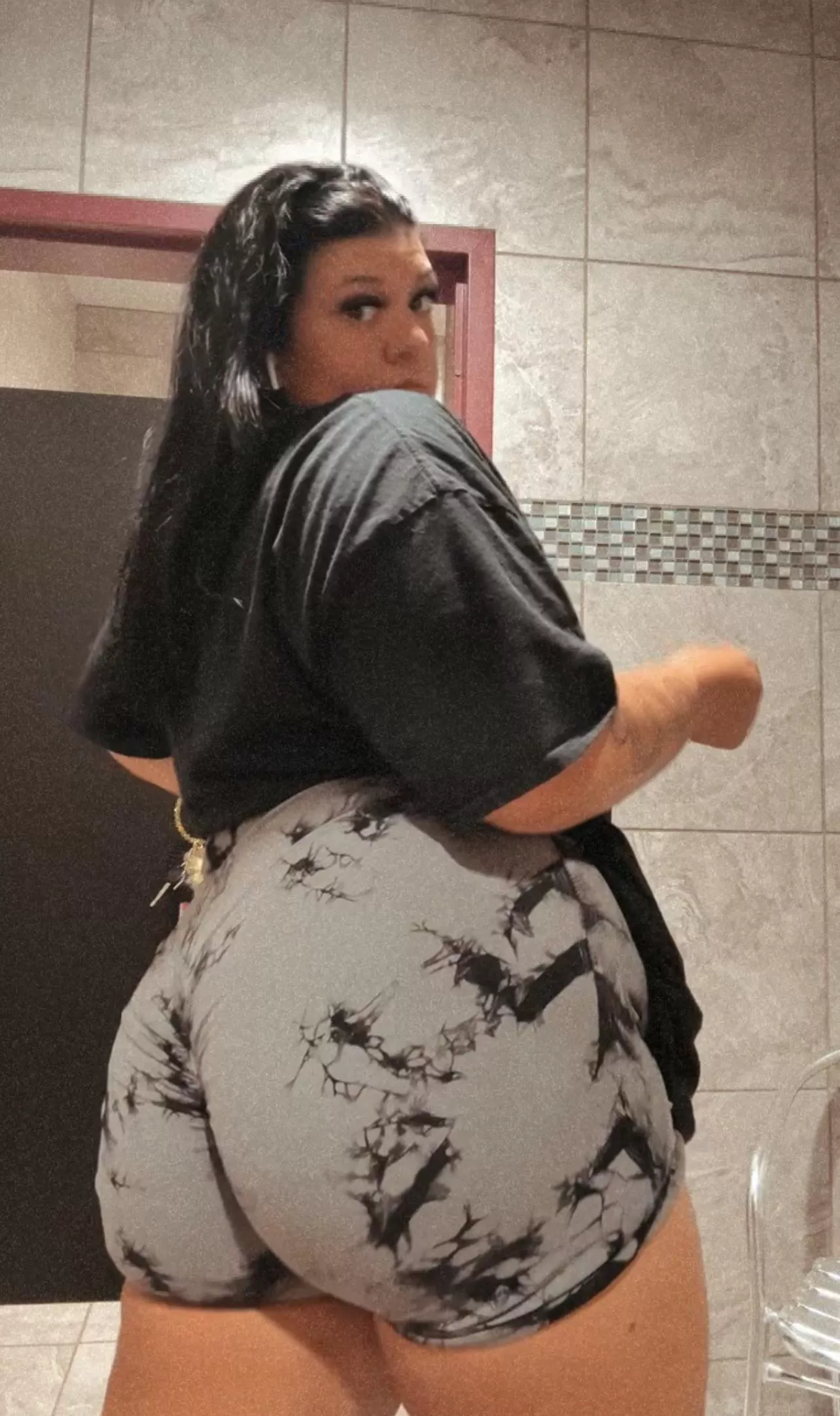 never trust a big butt