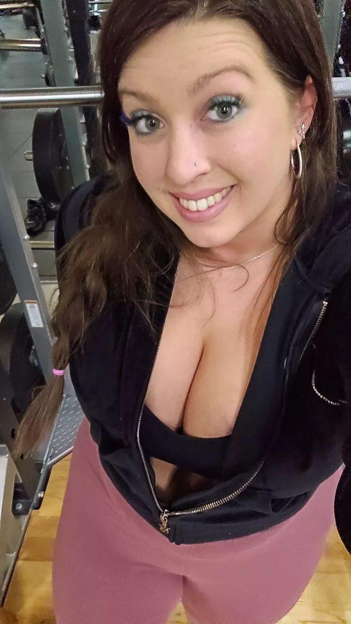 Braless at the gym 