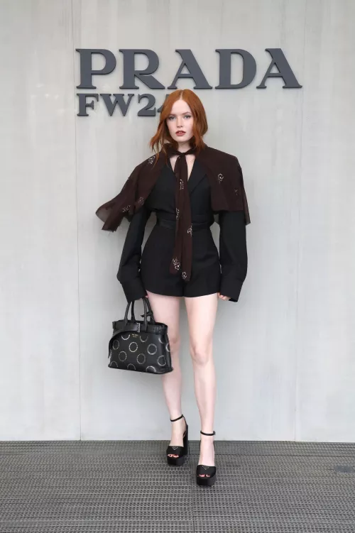 Ellie Bamber 