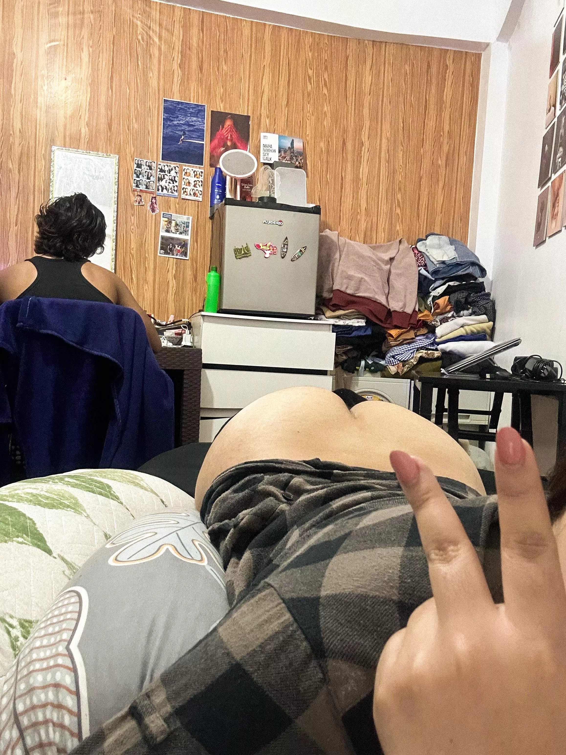 My friend came over to connect with wife but he doesn’t know i’m butt naked HAHAHA