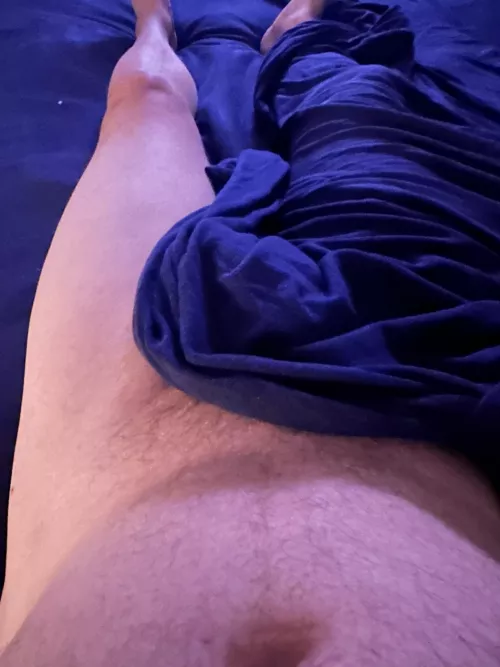 [43] daddy can’t sleep, where’s baby girl to help out?